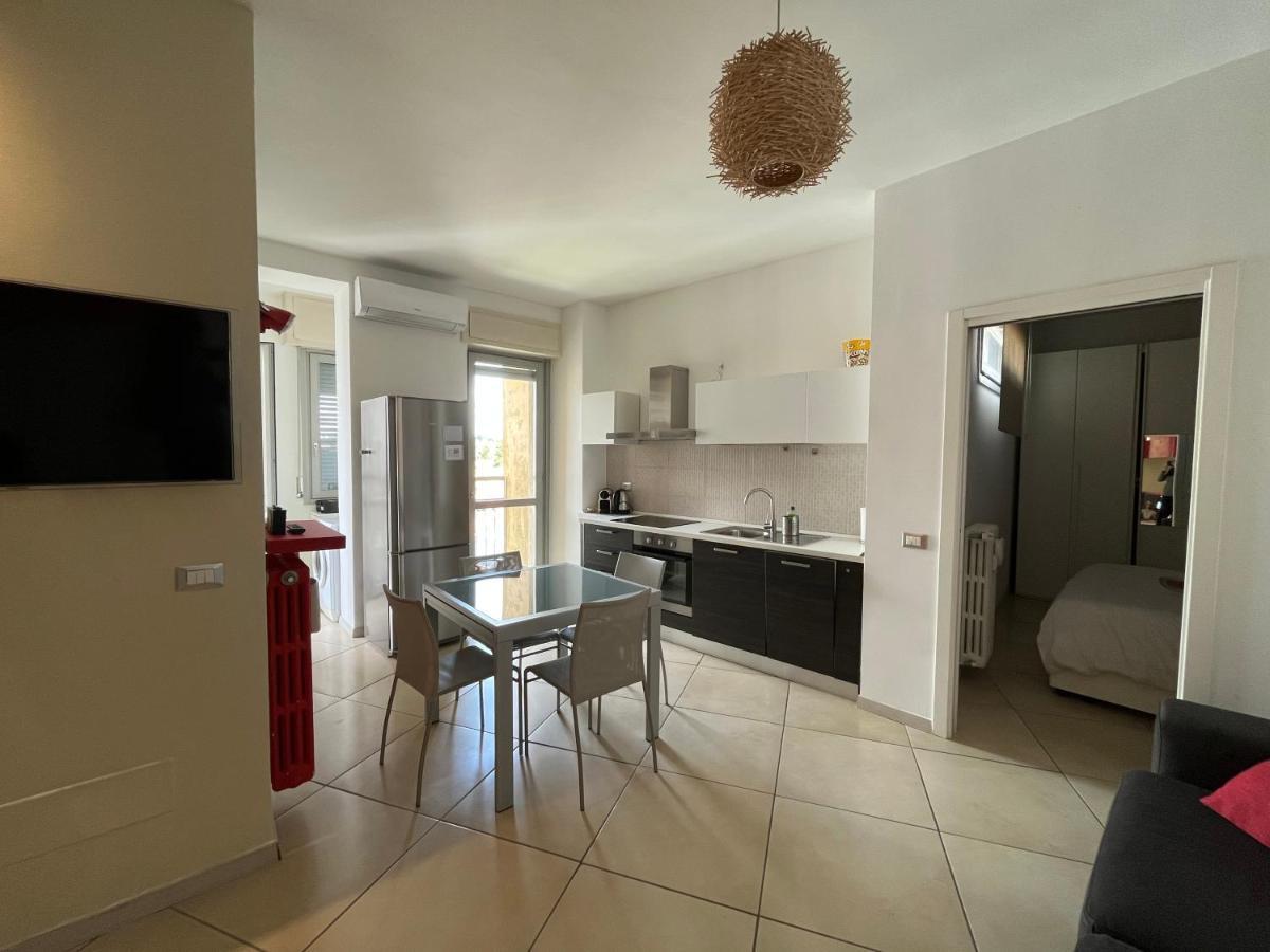 Ferienwohnung Bilocale In Centro - 10Km Da Malpensa Gallarate Exterior foto